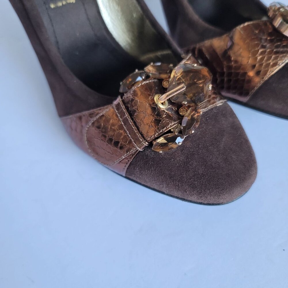 Casadei Suede Heels Pumps Embellished With Stones & Buckle Detail. Size 8 - Picture 3 of 12